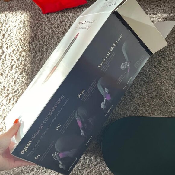 Limited Edition Ceramic Pink and Rose Gold Dyson Airwrap Multi-Styler - Picture 8 of 9